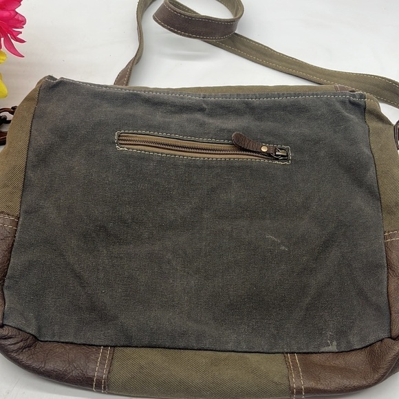 Myra 100% Handmade Messenger Type Upcycled Bag Canvas and Leather MCB4685M - Picture 6 of 12